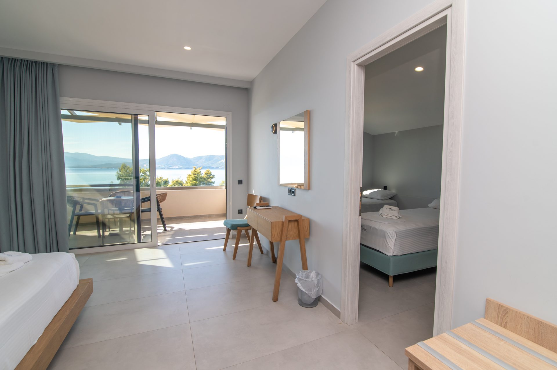 Deluxe Family Room